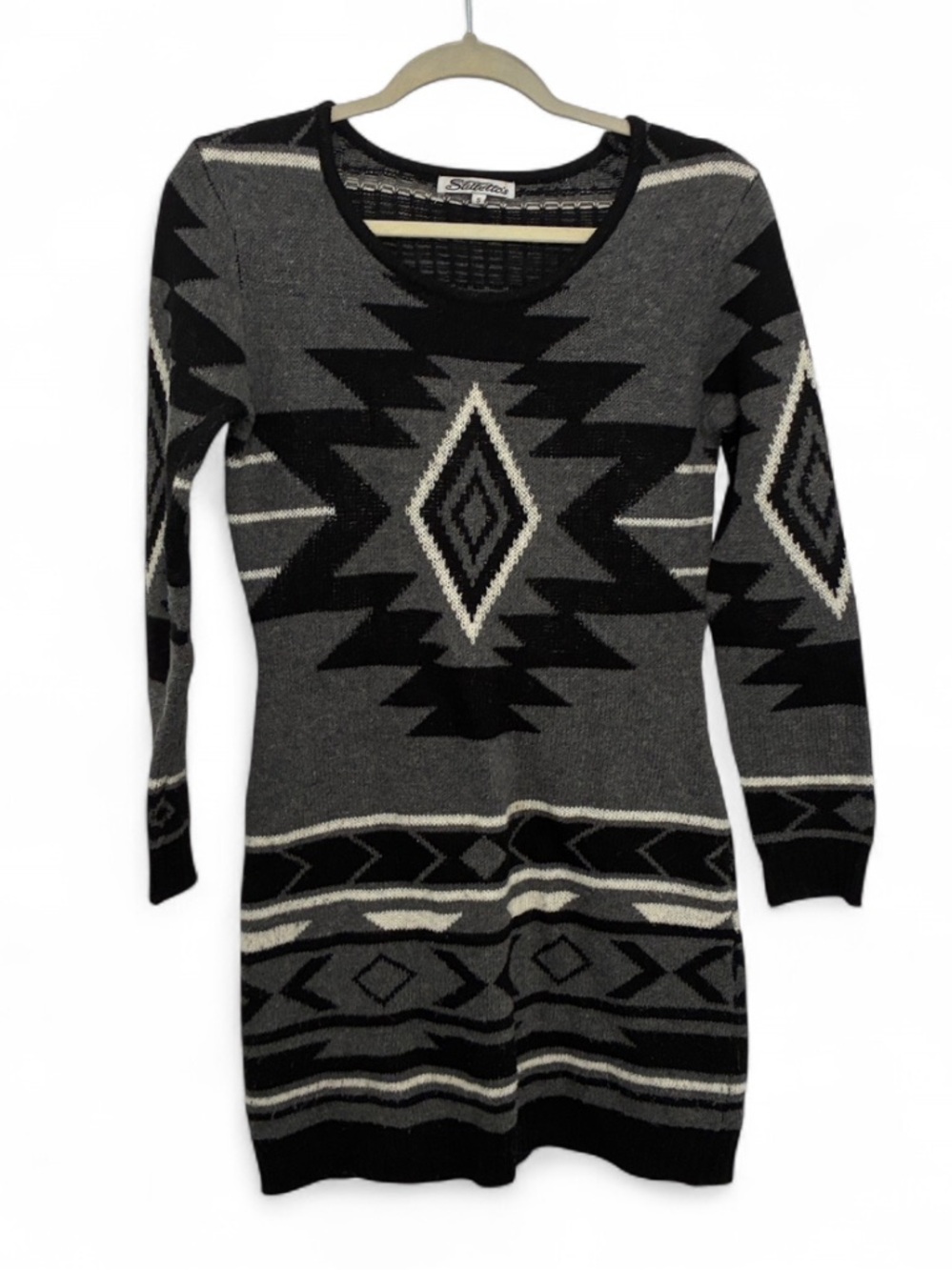 Y2K Stiletto’s Aztec Pattern Long Sleeve Sweater Dress in Black and Gray